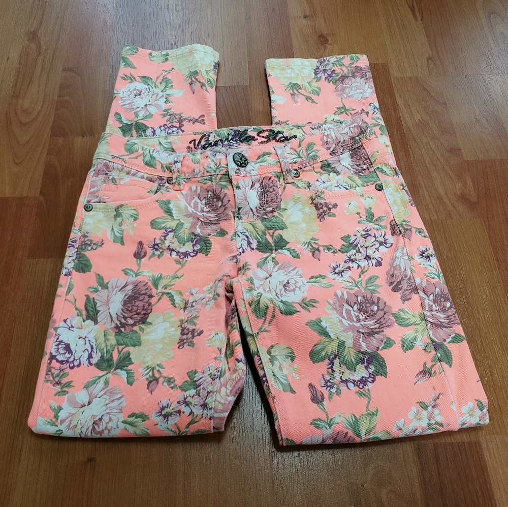 3/$30 Coral floral skinny jeans